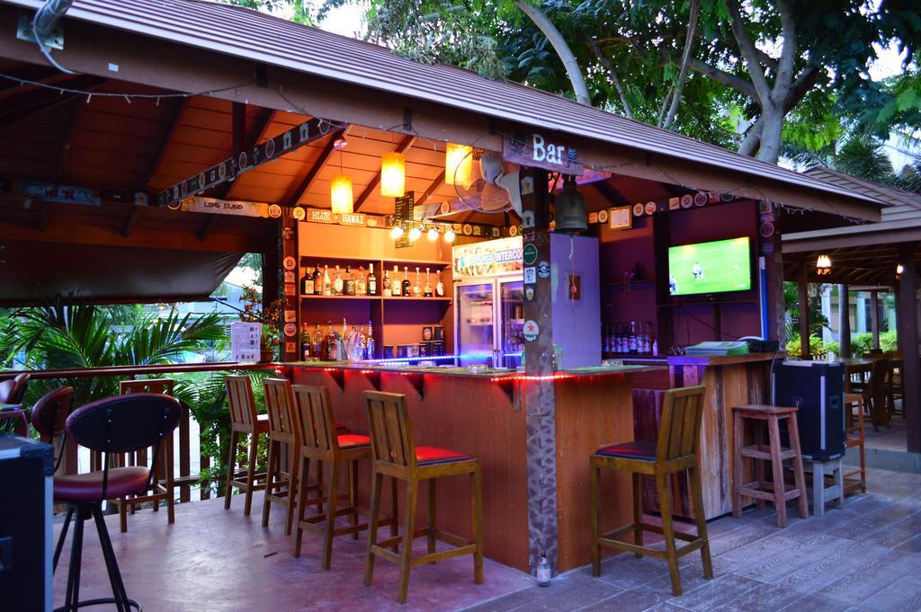 La Paillote Guest House Rayong Exteriör bild