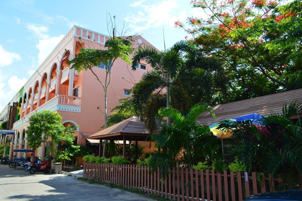 La Paillote Guest House Rayong Exteriör bild